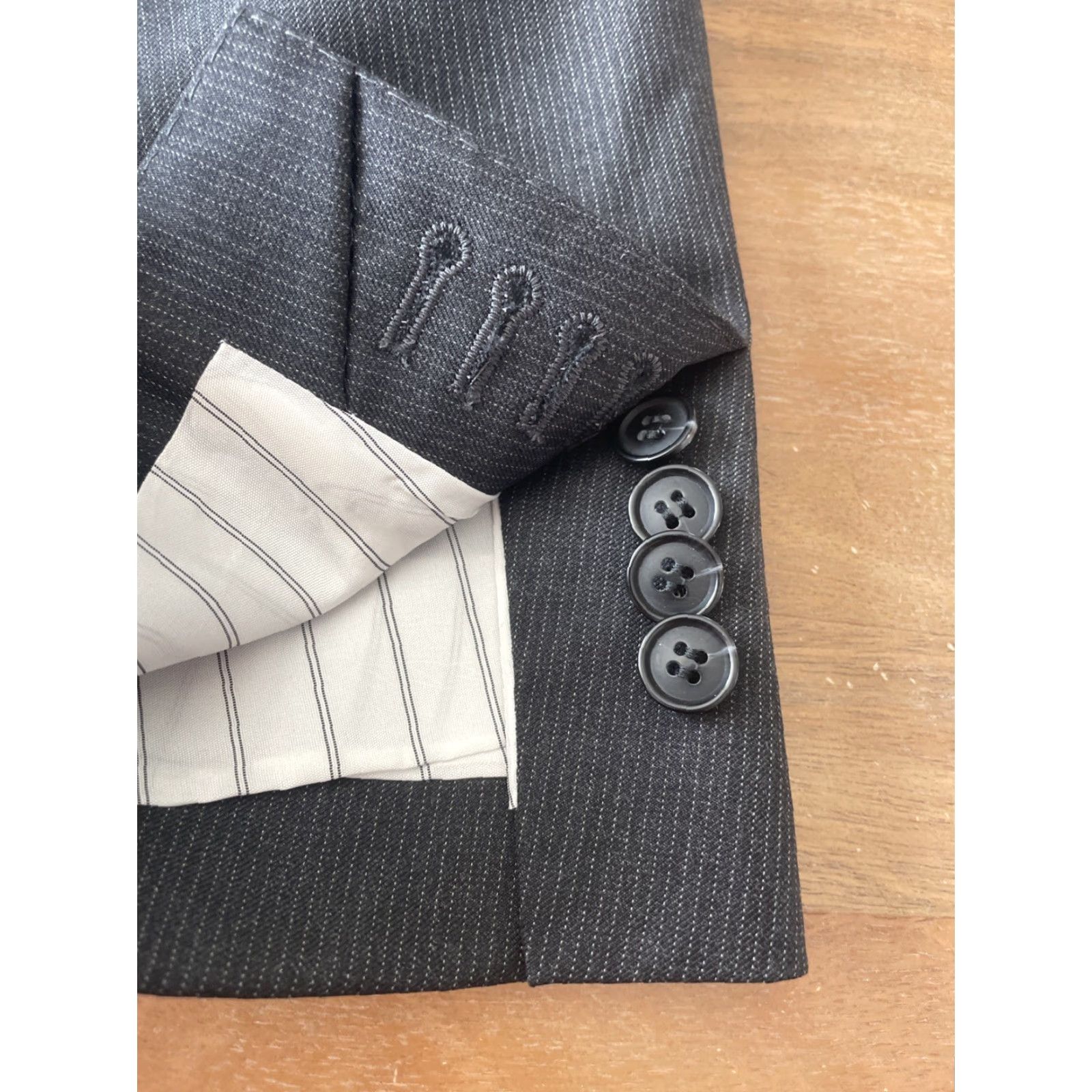 Suitsupply Suitsupply Gray Pinstripe Suit Coat 42L Slim Italian Wool Double-Vented 2-Button Notch Lapel Men Sport Jacket Mens Size 42R - 4 Thumbnail
