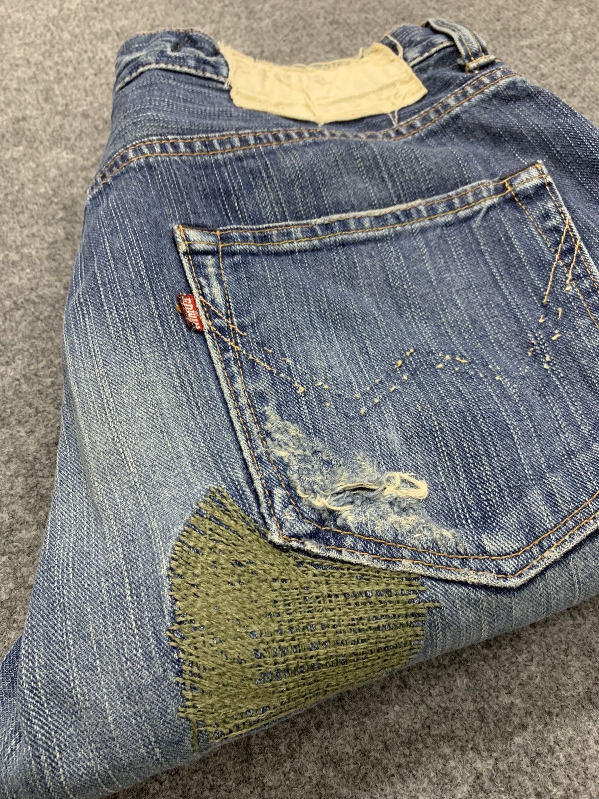 Edwin DISTRESSED EDWIN BORO DESIGN. Size US 30 / EU 46 - 16 Thumbnail