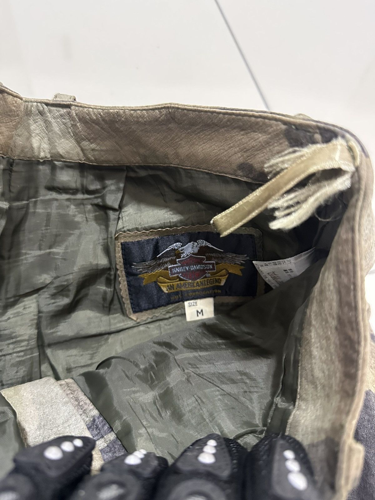 Harley Davidson Vintage Harley Davidson Short Pant Camouflage Leather Design Size US 30 / EU 46 - 5 Thumbnail