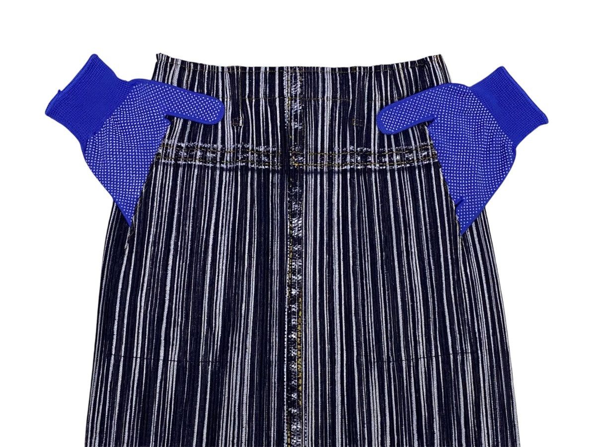 Pleats Please Issey Miyake Pleats Please Denim Patterned Pleated Midi Skirt Size 30" / US 8 / IT 44 - 5 Thumbnail