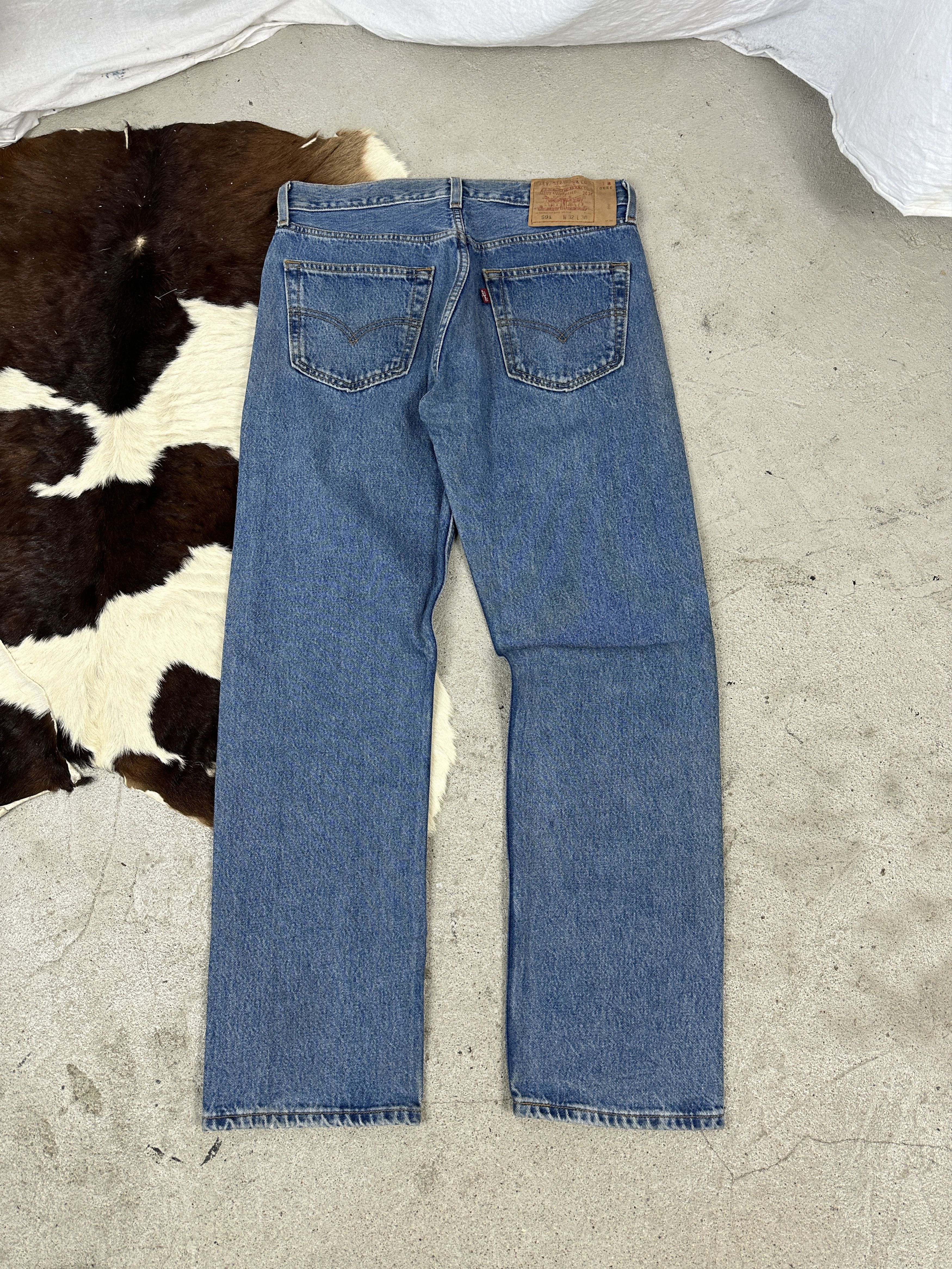 Levi's × Vintage Vintage Denim Y2K Streetwear Casual Levi’s 501 90s Jeans Size US 32 / EU 48 - 2 Thumbnail