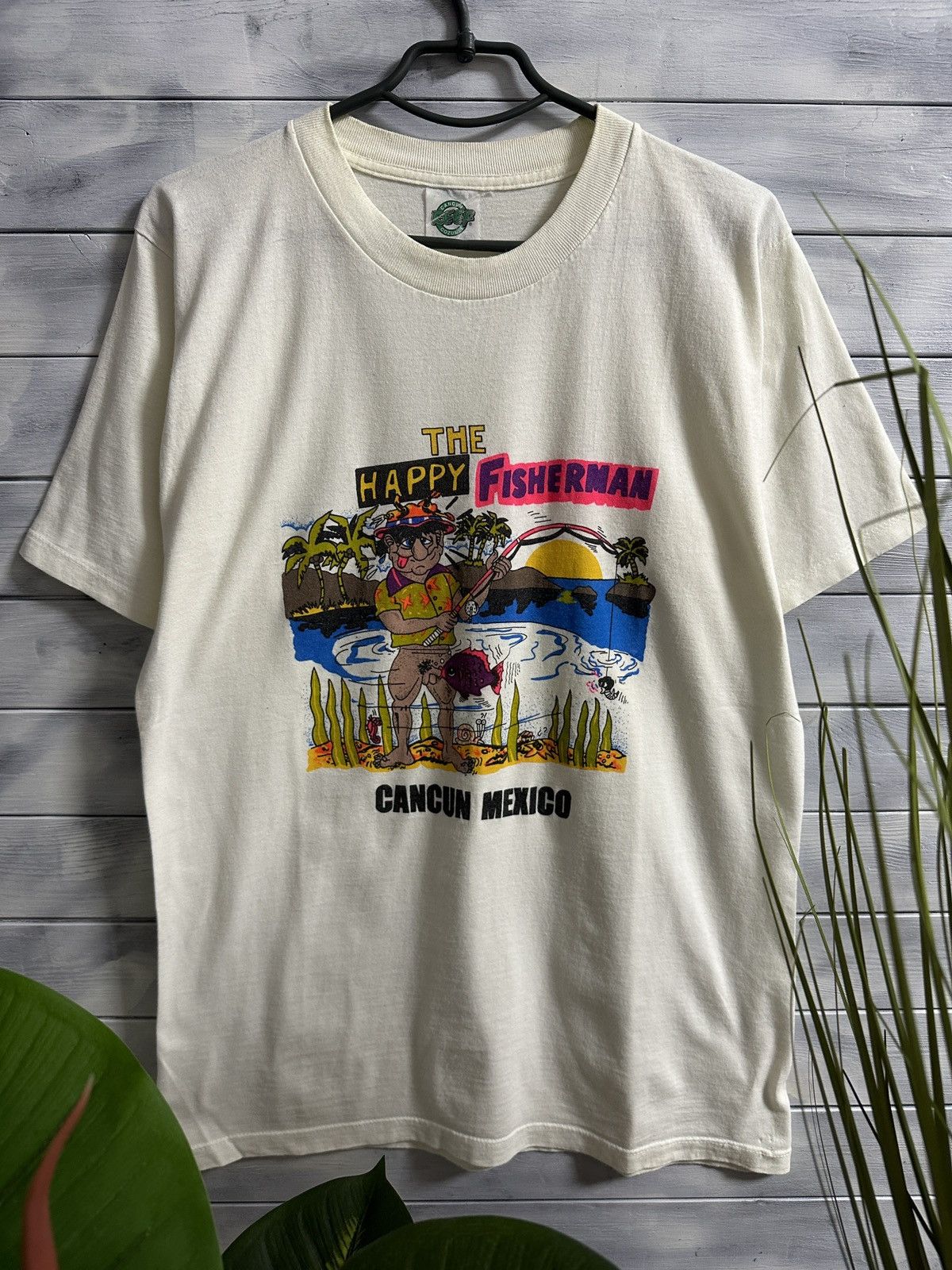 Vintage Very Rare T-Shirt The Happy Fisherman Cancon Mexico Sex porn Size US M / EU 48-50 / 2 - 1 Thumbnail