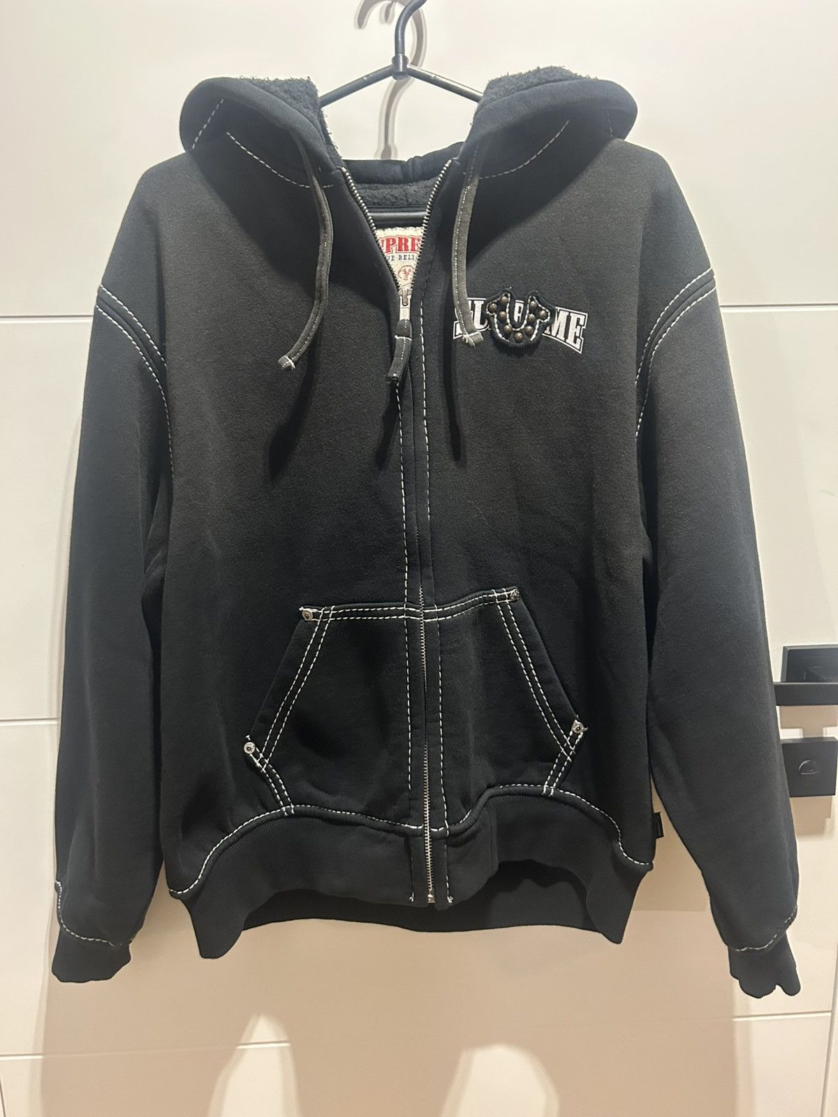 Supreme × True Religion Supreme True Religion Zip Up (FW25) Black Small Size US S / EU 44-46 / 1 - 1 Thumbnail