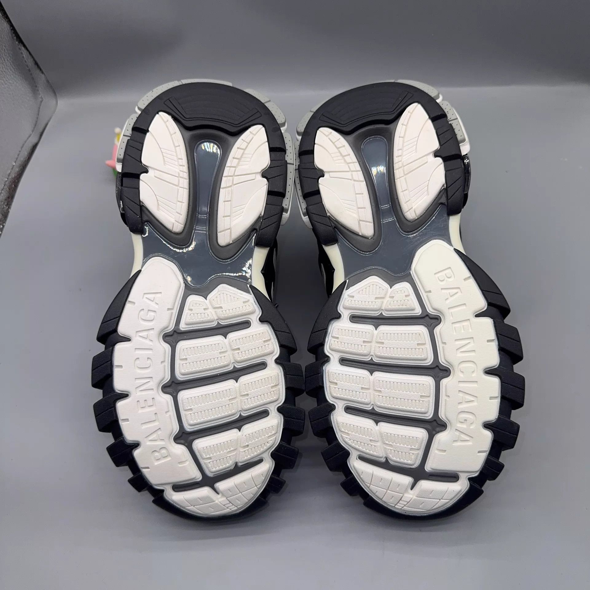 Balenciaga Balenciaga Track Black & Gray 41 Size US 8 / EU 41 - 4 Thumbnail
