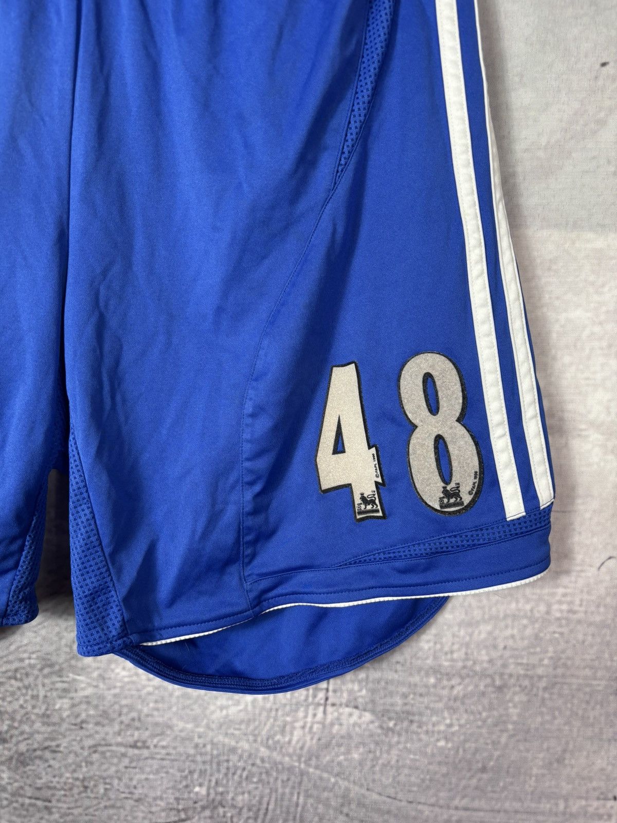 Adidas Adidas Chelsea 2006/07 Vintage Football Shorts Size US 34 / EU 50 - 4 Thumbnail