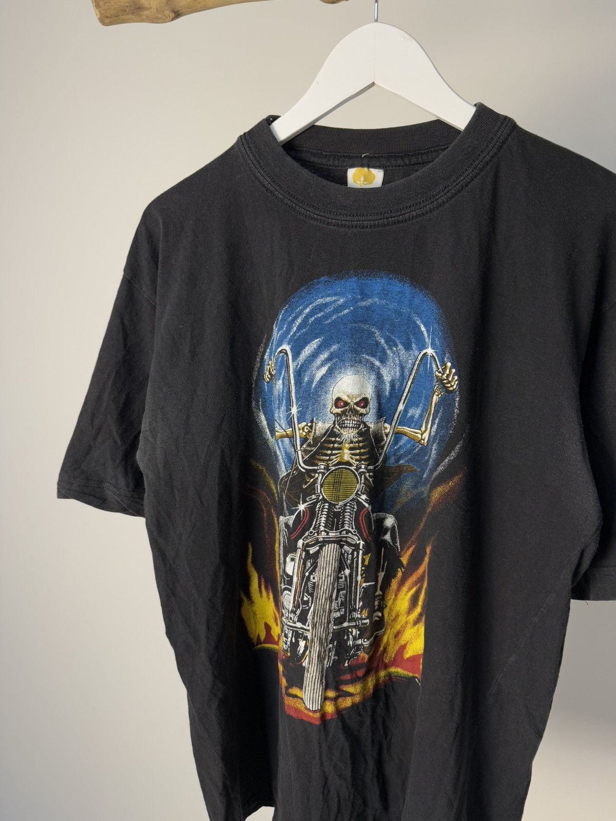 Vintage Vintage Zip It London Skull Motorcycle Graphic T-Shirt Size US XL / EU 56 / 4 - 2 Thumbnail