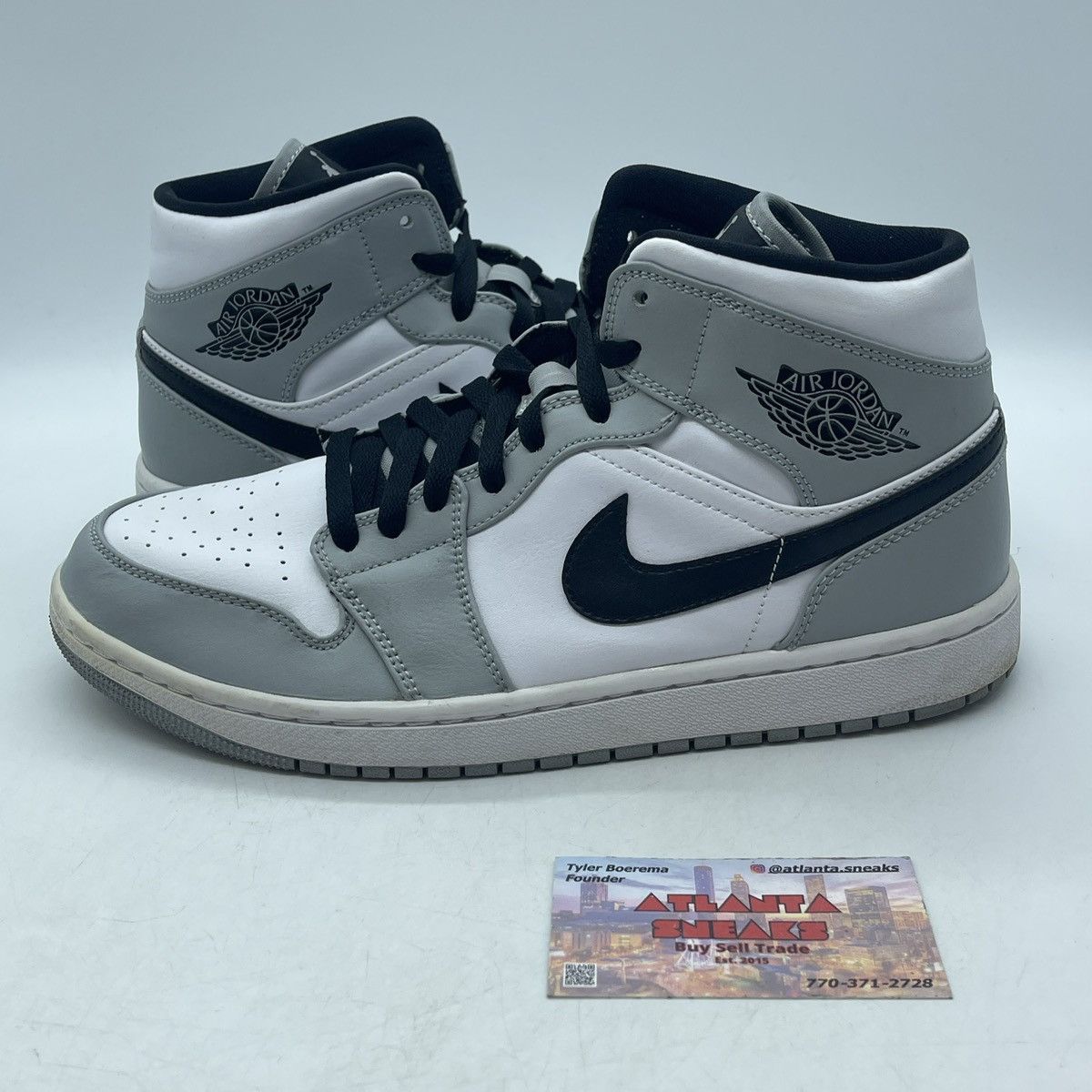 Jordan Brand Air Jordan 1 mid smoke grey Size US 9.5 / EU 42-43 - 1 Thumbnail