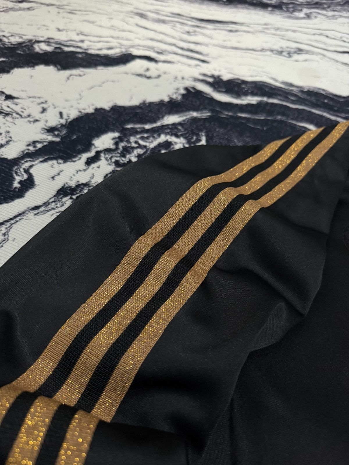 Adidas × Nigo Rare adidas x nigo bear tracktop Size US S / EU 44-46 / 1 - 4 Thumbnail