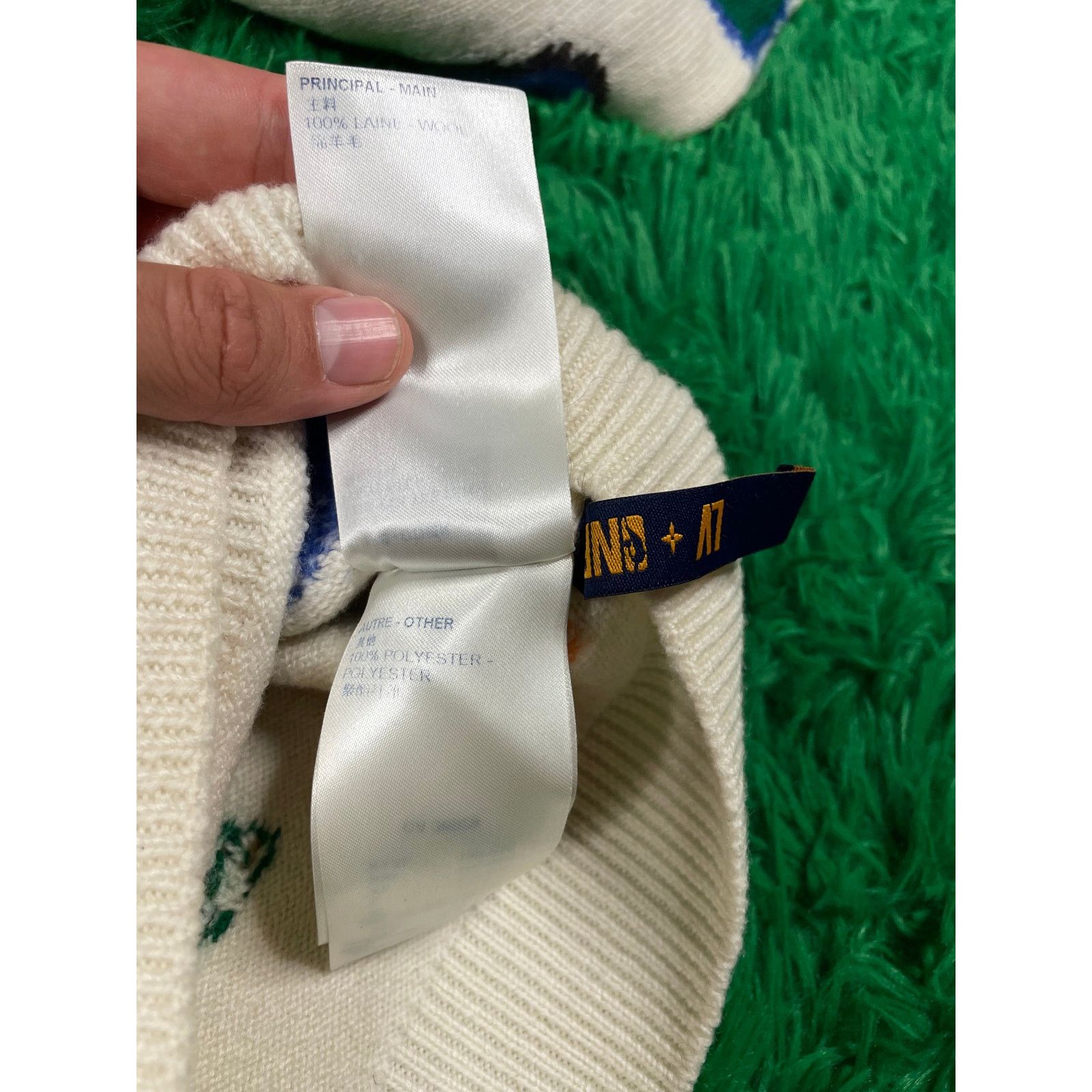 Louis Vuitton Louis Vuitton Crewneck NBA Cashmere Small (Fits XS) Used Size US S / EU 44-46 / 1 - 6 Thumbnail