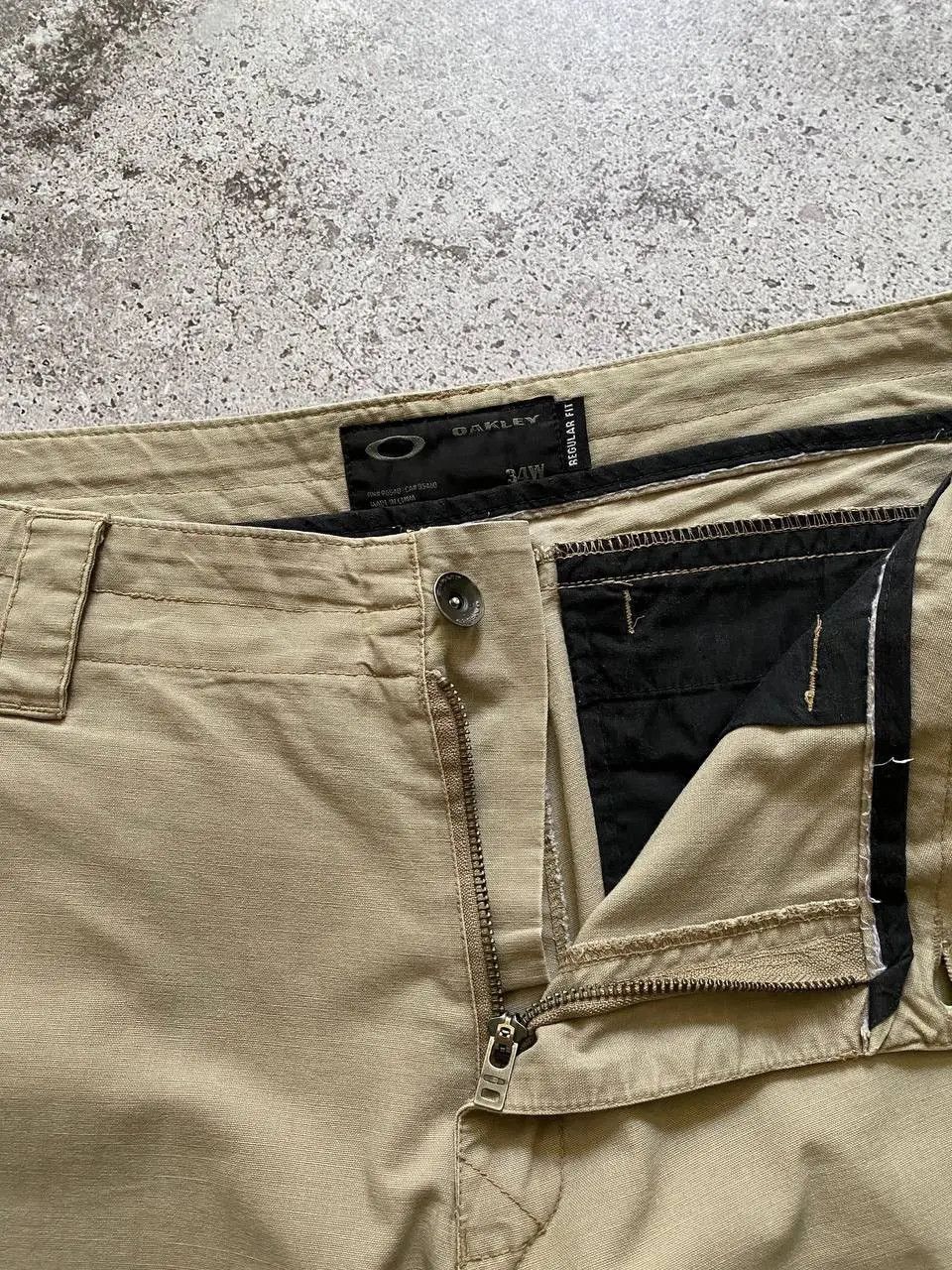 Oakley × Vintage VINTAGE OAKLEY LOGO CARGO SHORTS Size US 34 / EU 50 - 8 Thumbnail