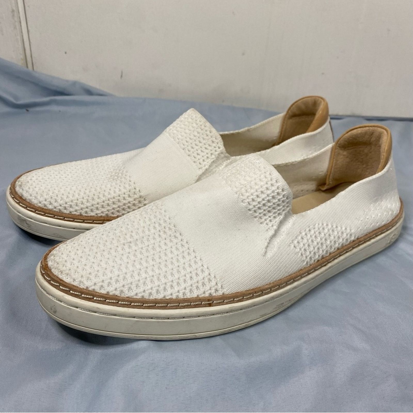 Ugg Ugg Australia Sammy Chevron Sneaker White Slip On Size 7.5 Size US 7.5 / IT 37.5 - 1 Thumbnail