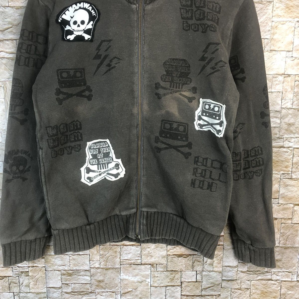 Japanese Brand × Vintage Wam Wam Skulls Brown Sweatshirt #A9 Size US S / EU 44-46 / 1 - 3 Thumbnail