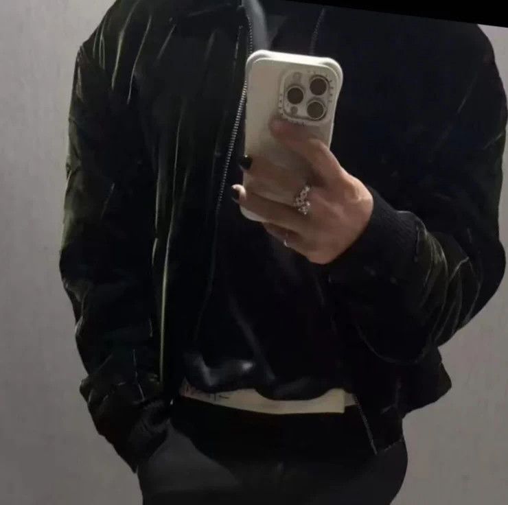 Haider Ackermann Haider Ackermann Velvet Collar Padded Jacket Size US M / EU 48-50 / 2 - 1 Thumbnail