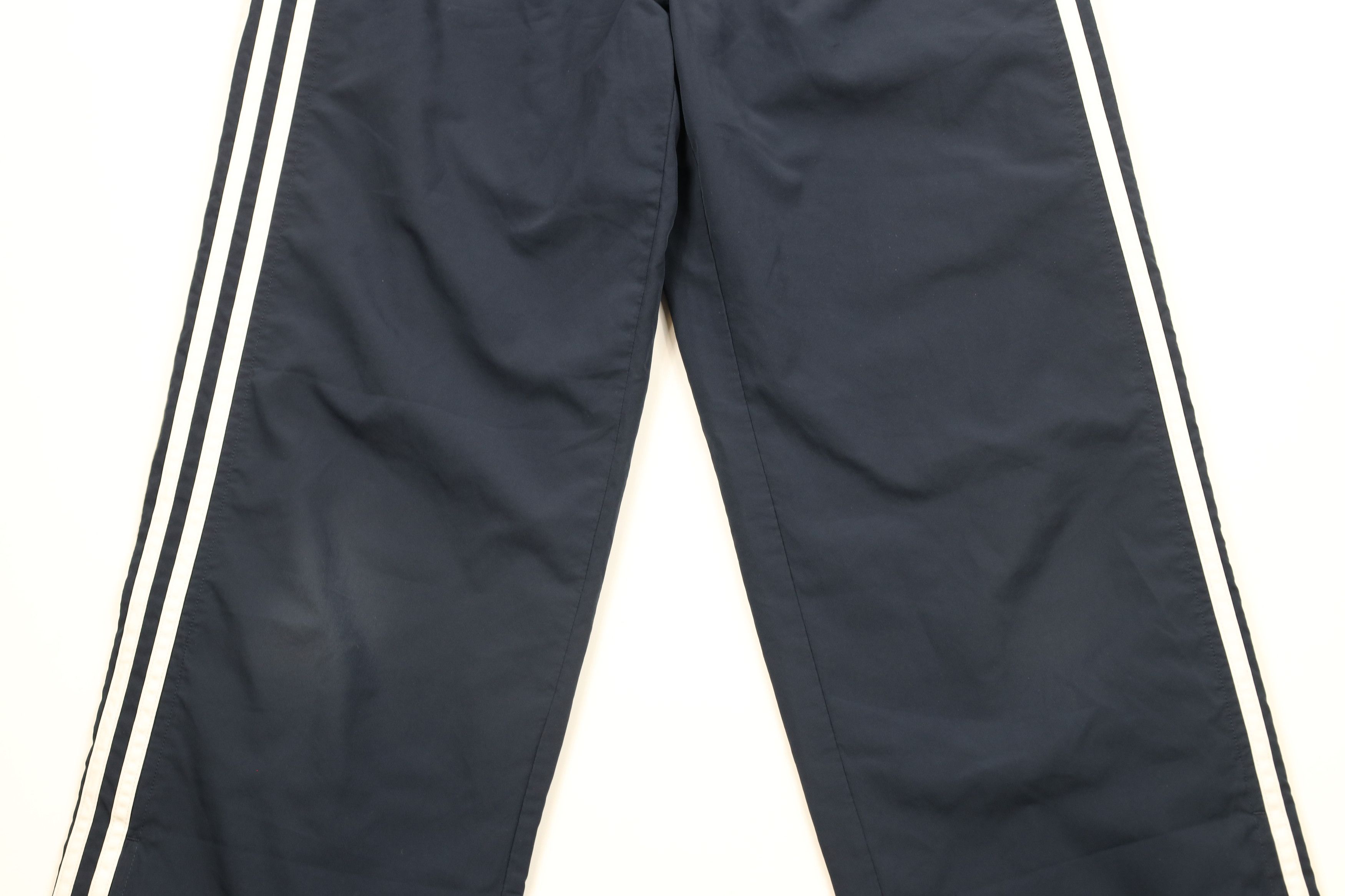 Adidas × Vintage Vintage Adidas Striped Wide Leg Pants Navy Blue Polyester Size 28" / US 6 / IT 42 - 3 Thumbnail