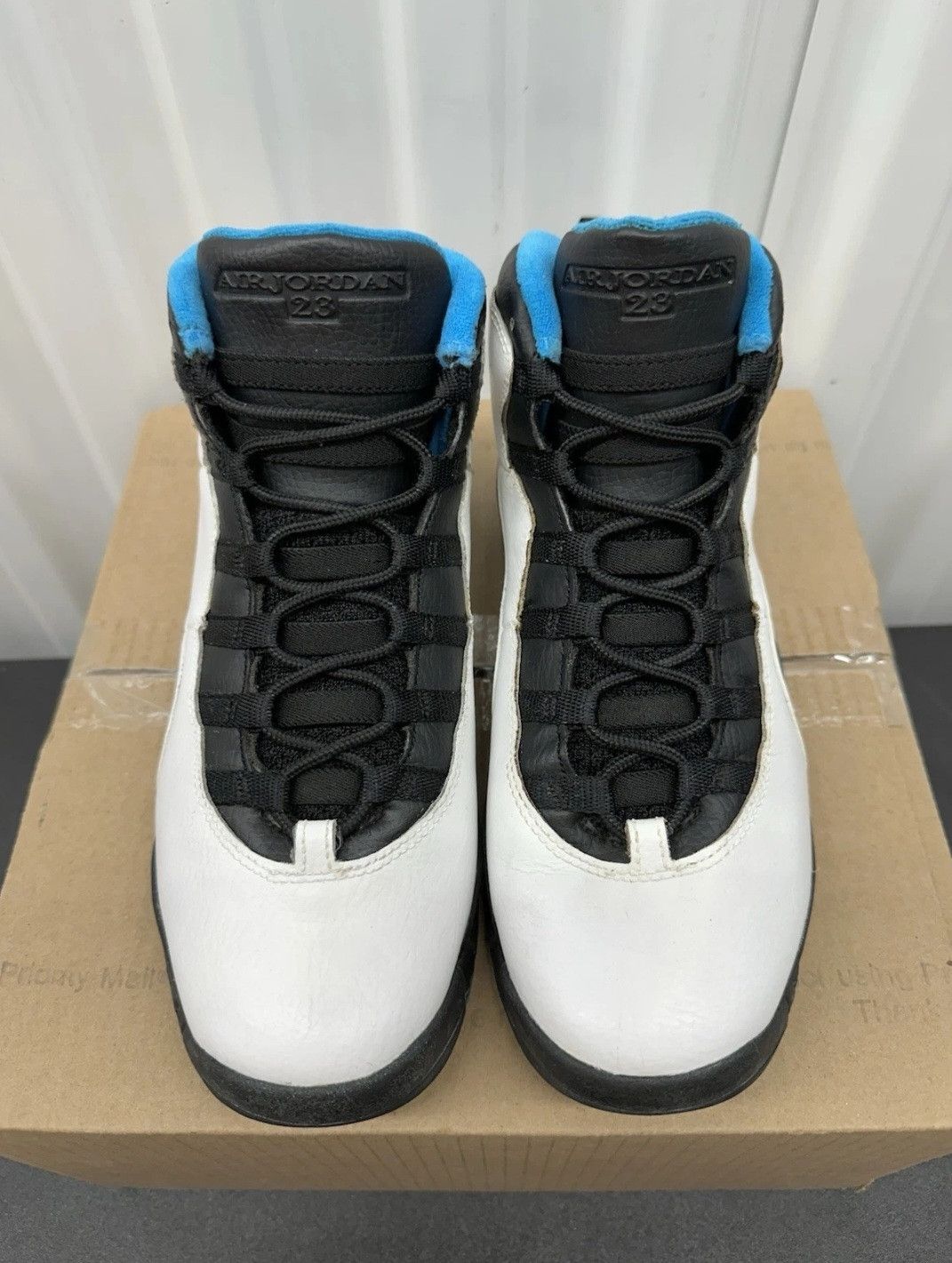 Jordan Brand Nike Air Jordan Retro 10 GS Powder Blue 2014 Size 7Y Size US 7 / EU 40 - 2 Thumbnail