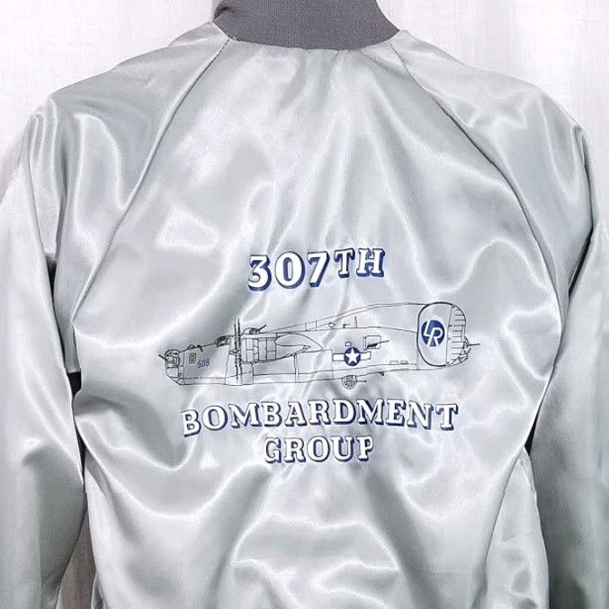 Vintage VINTAGE 307th Bombardment Group Satin Bomber Jacket Mens Size S Gray Flight/Bomber 80s USA Long Rangers WWII Four Seasons Size US S / EU 44-46 / 1 - 2 Thumbnail