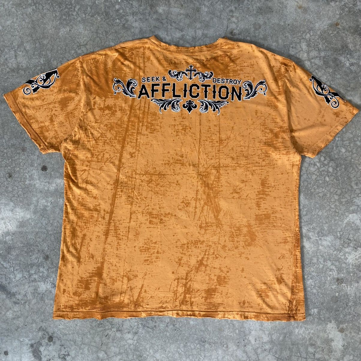 Affliction Vintage Y2K Affliction Seek & Destroy Dagger Distressed Tee Size US XXL / EU 58 / 5 - 12 Thumbnail