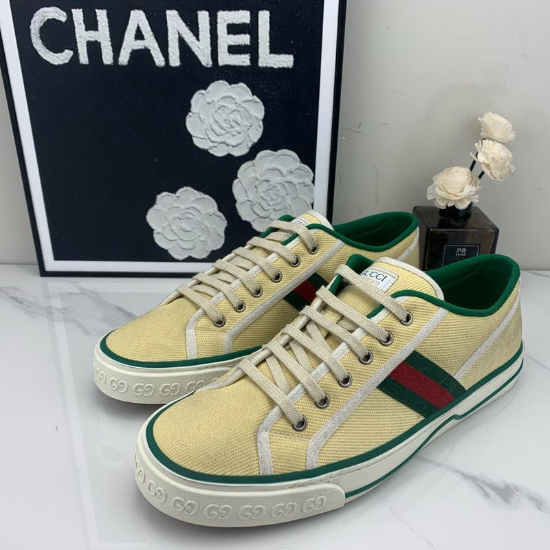 Gucci Gucci Tennis 1977 Sporty Vintage Sneakers for Men 0079 Size US 10.5 / EU 43-44 - 1 Thumbnail