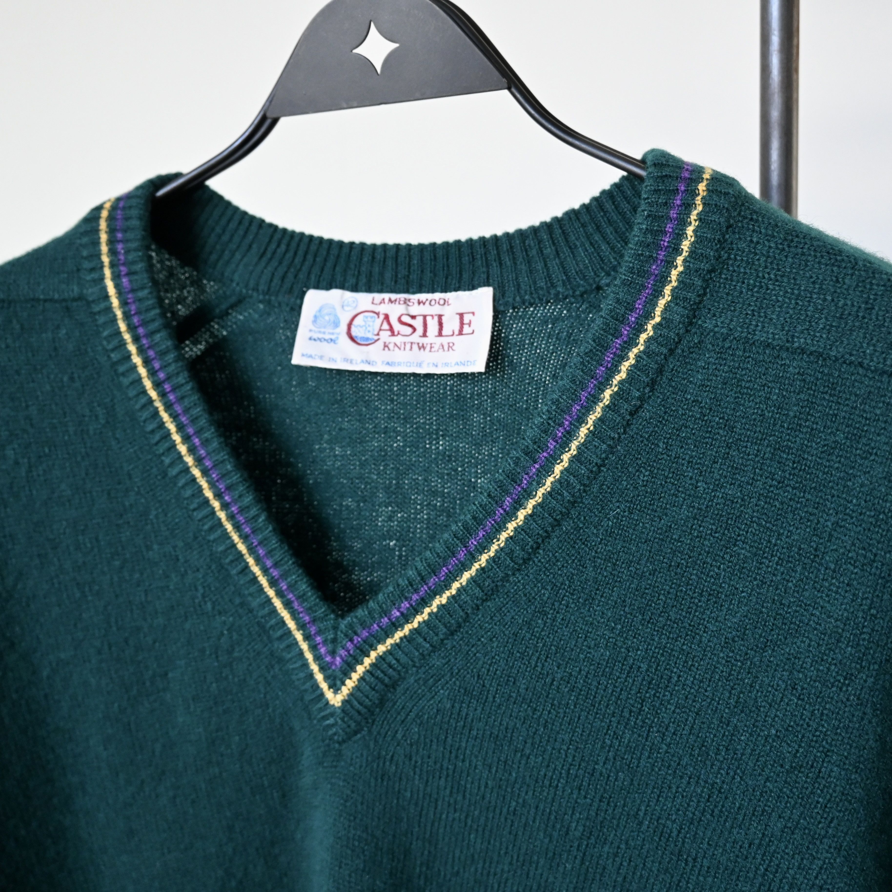 Vintage VTG 1990s CASTLE KNITWEAR lambs wool sweater made in Ireland Size US L / EU 52-54 / 3 - 8 Thumbnail