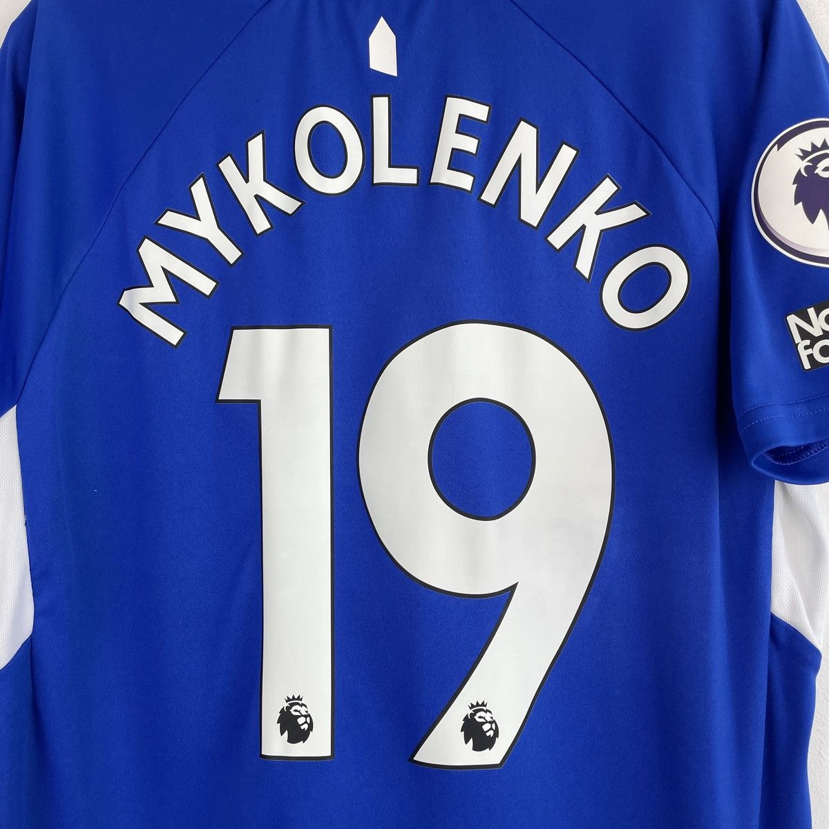 Hummel Everton Vitaliy Mykolenko Home Jersey Shirt 2022/2023 sz M-L Size US M / EU 48-50 / 2 - 8 Thumbnail