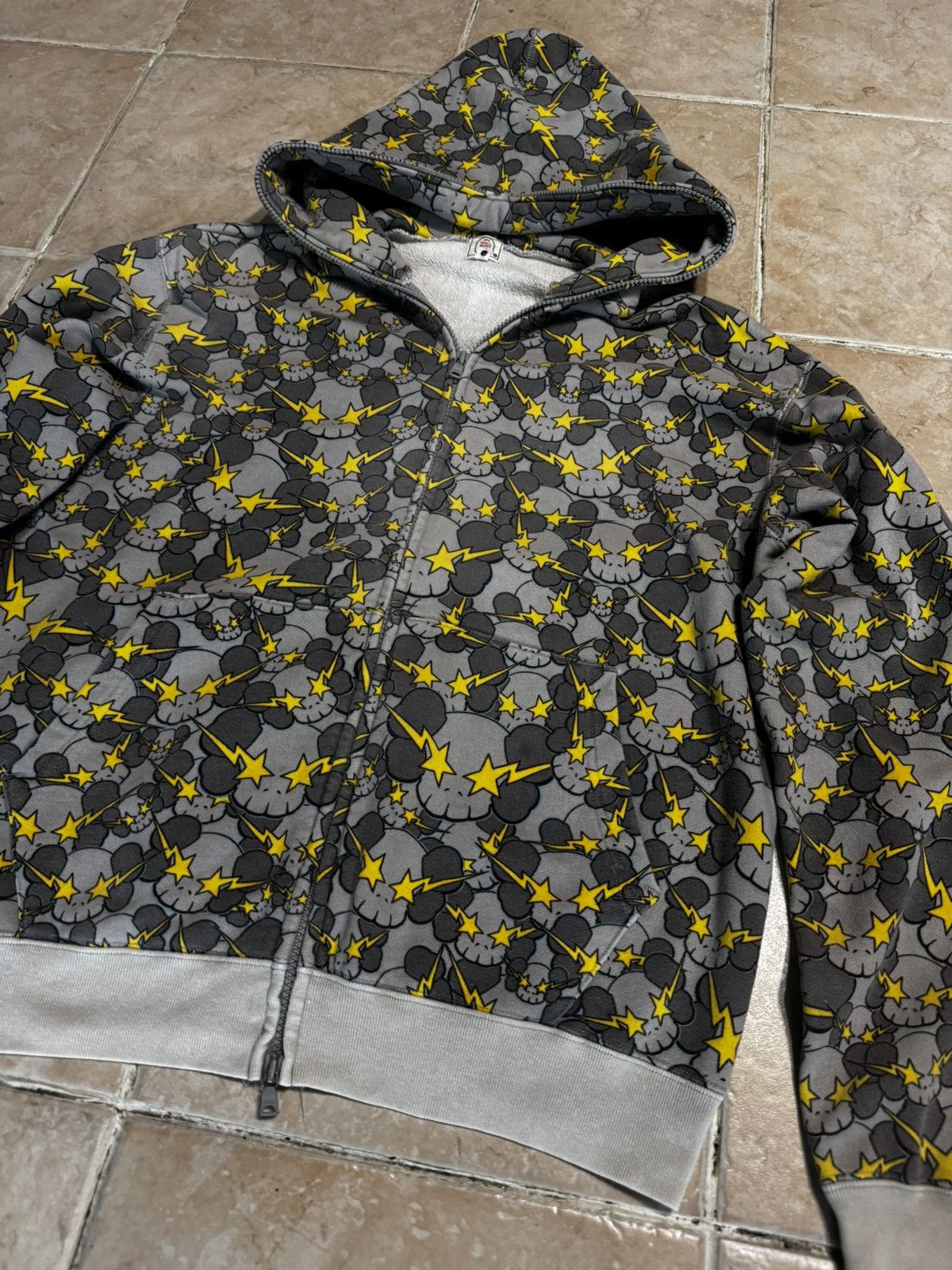 Bape × Kaws A BATHING APE X KAWS S/S 05 SKULLSTA FULL ZIP HOODIE 2005 Size US M / EU 48-50 / 2 - 13 Thumbnail