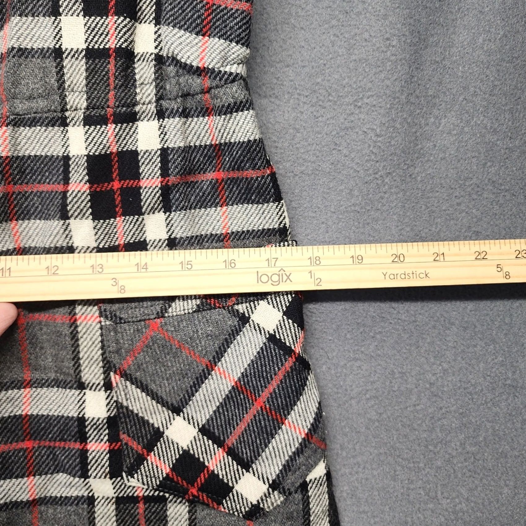 Vintage VINTAGE Sasson Dress Jumper Womens 12/13 Black Red Plaid Wool Made in Hong Kong Dress A-Line Sleeveless Knee Length Button Front Womens Size XL / US 12-14 / IT 48-50 - 5 Thumbnail
