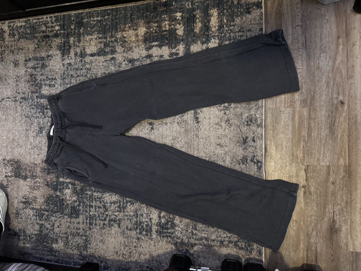 Zara Zara Gray Oversized Sweatpants Size US 30 / EU 46 - 1 Thumbnail