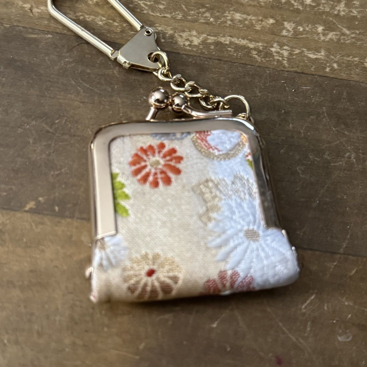 Vintage Vintage Japanese Gamaguchi Chirimen Crape purse keychain Size ONE SIZE - 3 Thumbnail