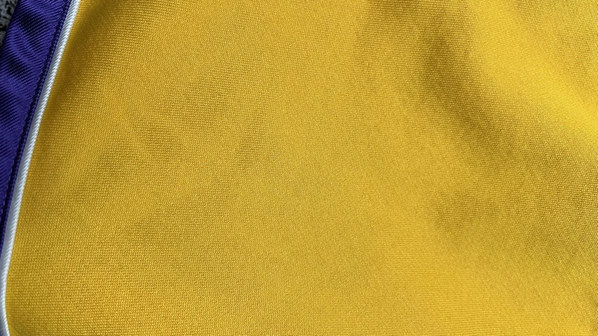 Nike GAME ISSUE⁉️90’s Los Angeles Lakers nike shorts kobe Bryant Size US 34 / EU 50 - 8 Thumbnail