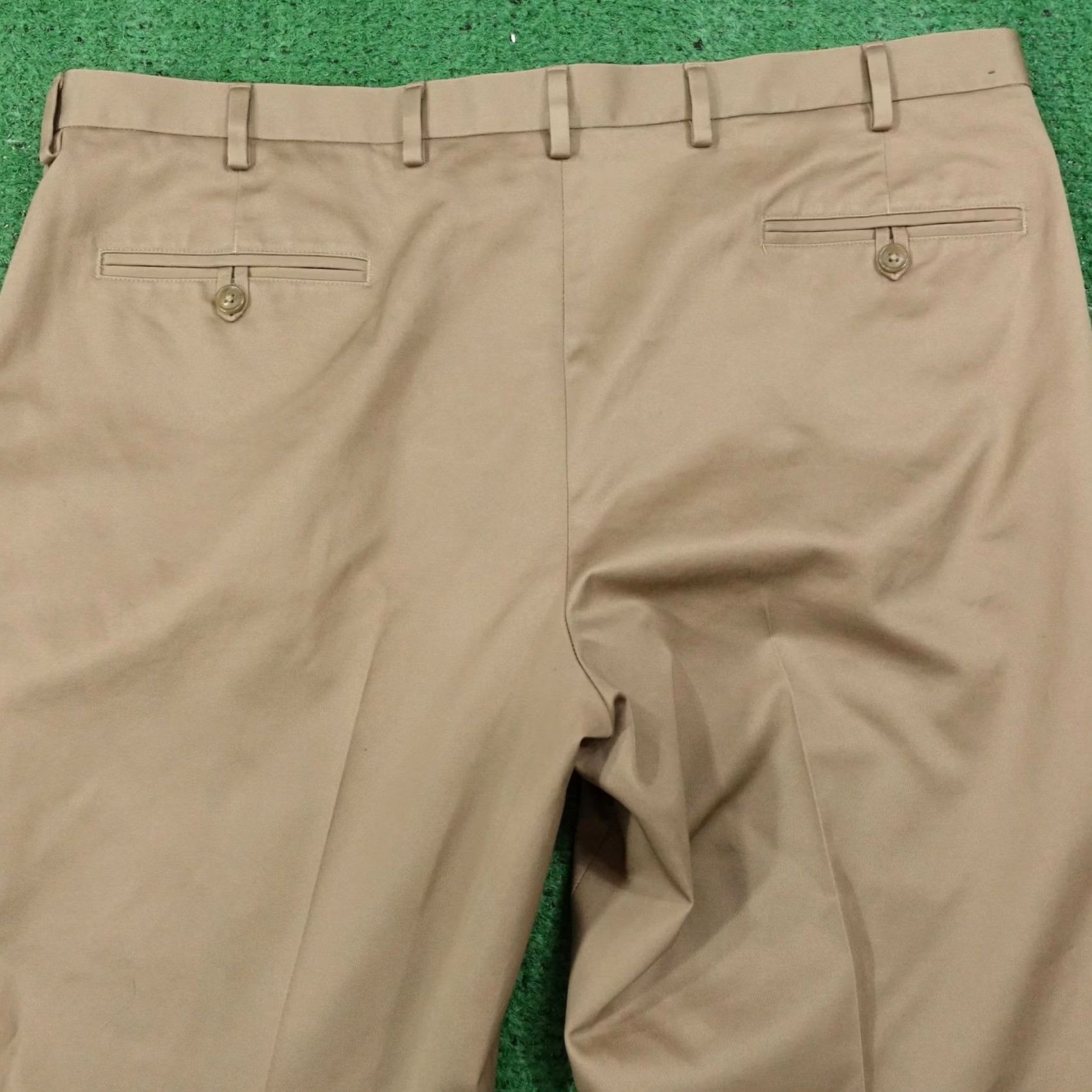 Jos. A. Bank Jos. A. Bank Pants Mens 40 Beige Chino 40x32 Traveler Collection Size US 40 / EU 56 - 5 Thumbnail