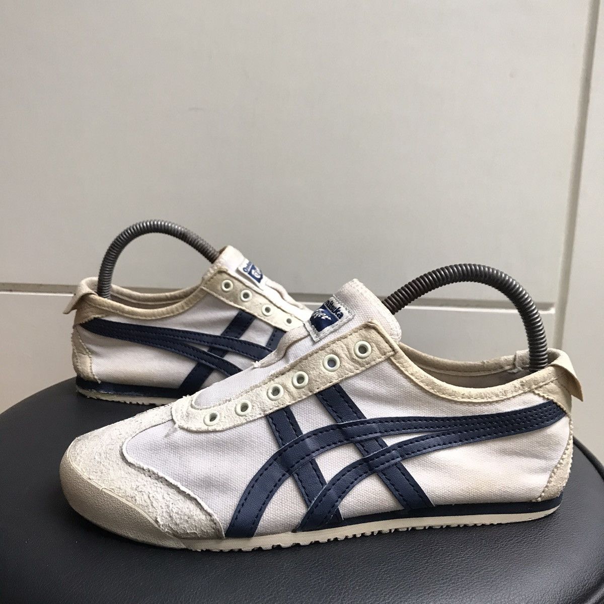Japanese Brand × Onitsuka Tiger Onitsuka Tiger mexico 66 Slip On White Canvas with navy blue Size US 6 / EU 39 - 16 Thumbnail