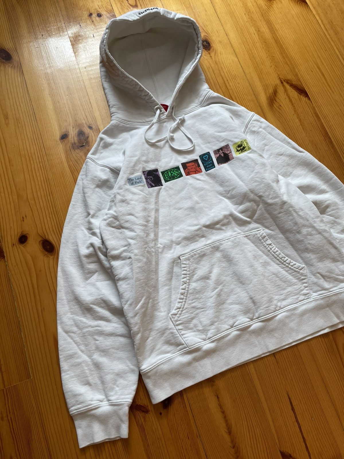 Supreme Supreme ‘The Land Of Fuck’ Logo White Hoodie Size US M / EU 48-50 / 2 - 2 Thumbnail