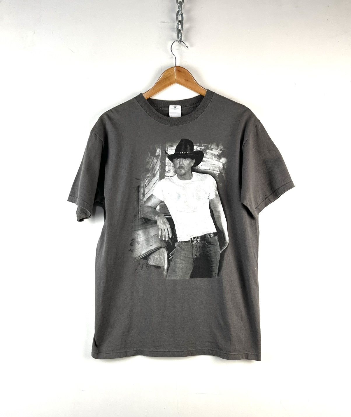 Vintage Trace Adkins vintage t shirt country dangerous man tour 2006 Size US L / EU 52-54 / 3 - 1 Thumbnail