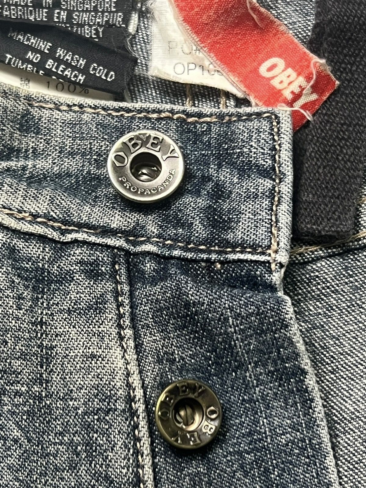 Obey × Shepard Fairey Baggy Vintage The Obey Fiend Club - Faded, Distressed Denim Size US 30 / EU 46 - 10 Thumbnail