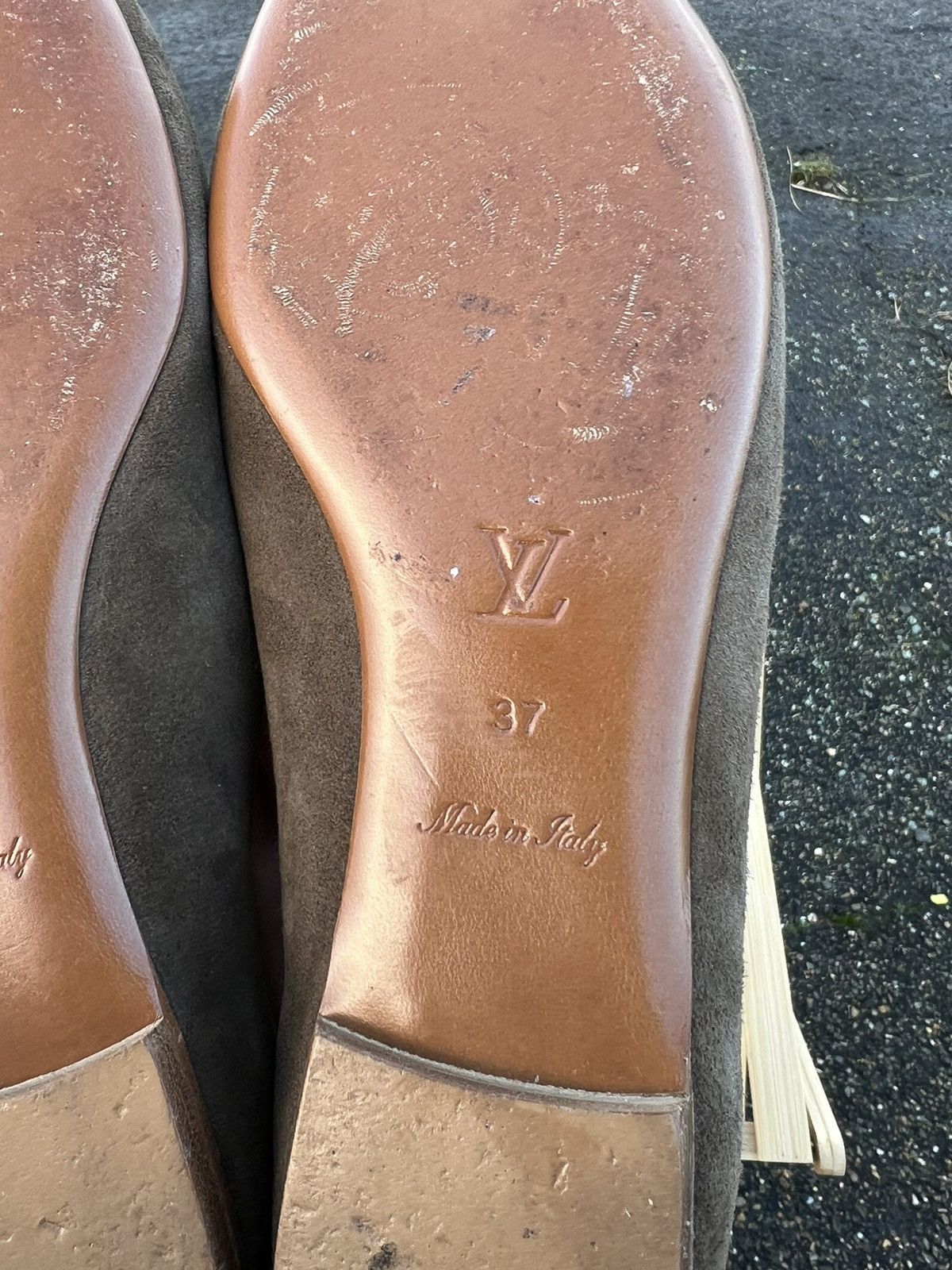 Louis Vuitton × Vintage Vintage Louis Vuitton Suede Flats Size 37 Size US 7 / IT 37 - 6 Thumbnail