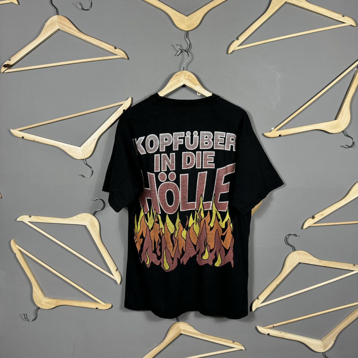 Band Tees × Vintage Vintage 1993 Die Arzte Kopfüber in Die Hölle AOP T-shirt Size US XL / EU 56 / 4 - 2 Thumbnail
