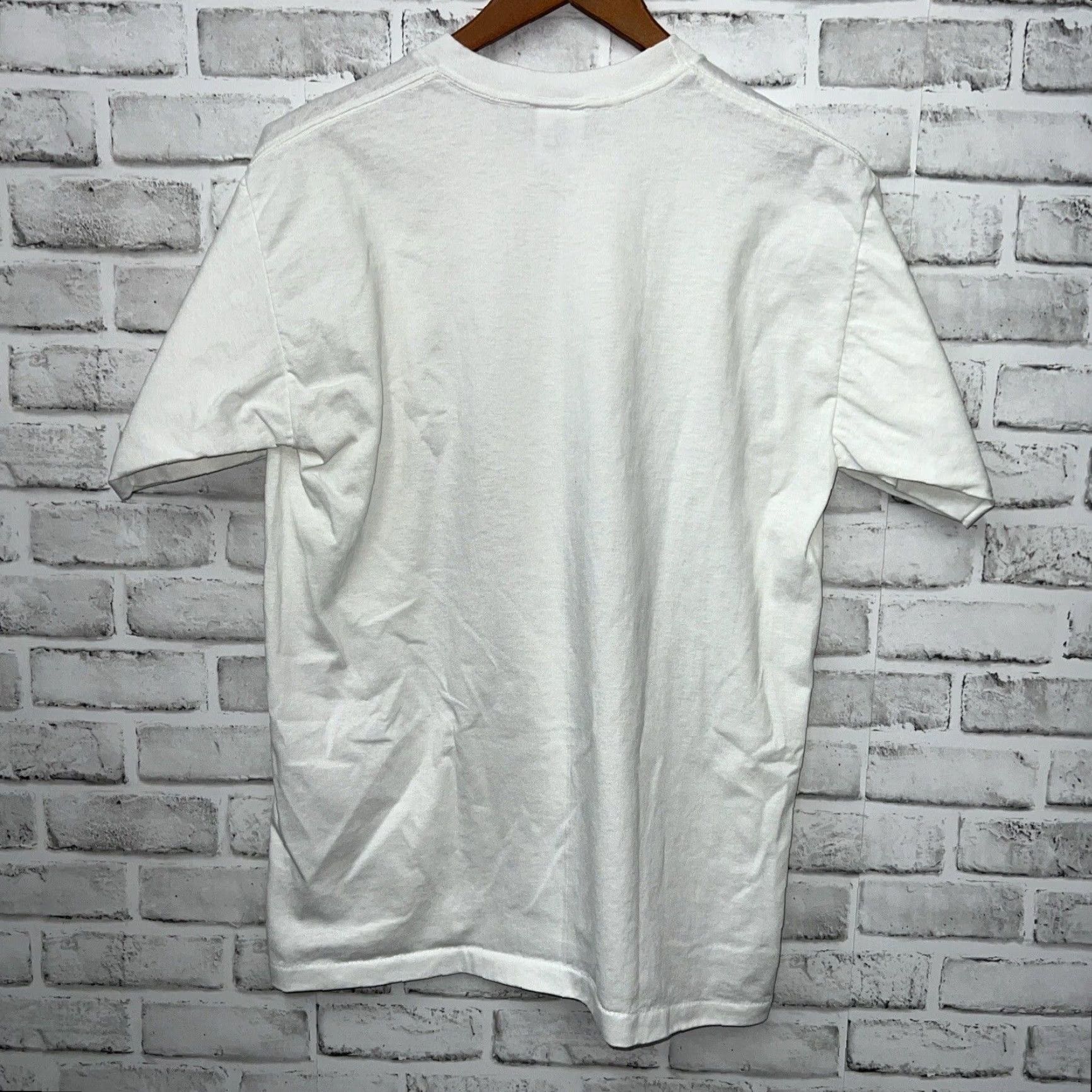 Vintage VTG Center Star T-Shirt Unisex Size L White Maxine Comic Stitch Star One Stitch 90s Mens Size US L / EU 52-54 / 3 - 5 Thumbnail