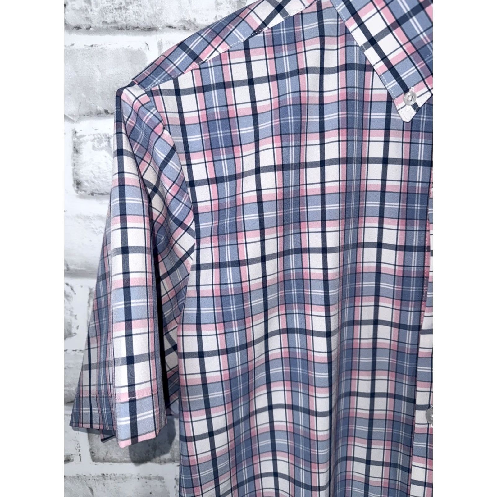 Mizzen+Main Mizzen+Main Button-Up Shirt Leeward Blue Pink Multicolor Plaid Slim Fit L Mens Short Sleeve Collared Button-Down Pocketed Performance Travel Easy Care Size US L / EU 52-54 / 3 - 6 Thumbnail