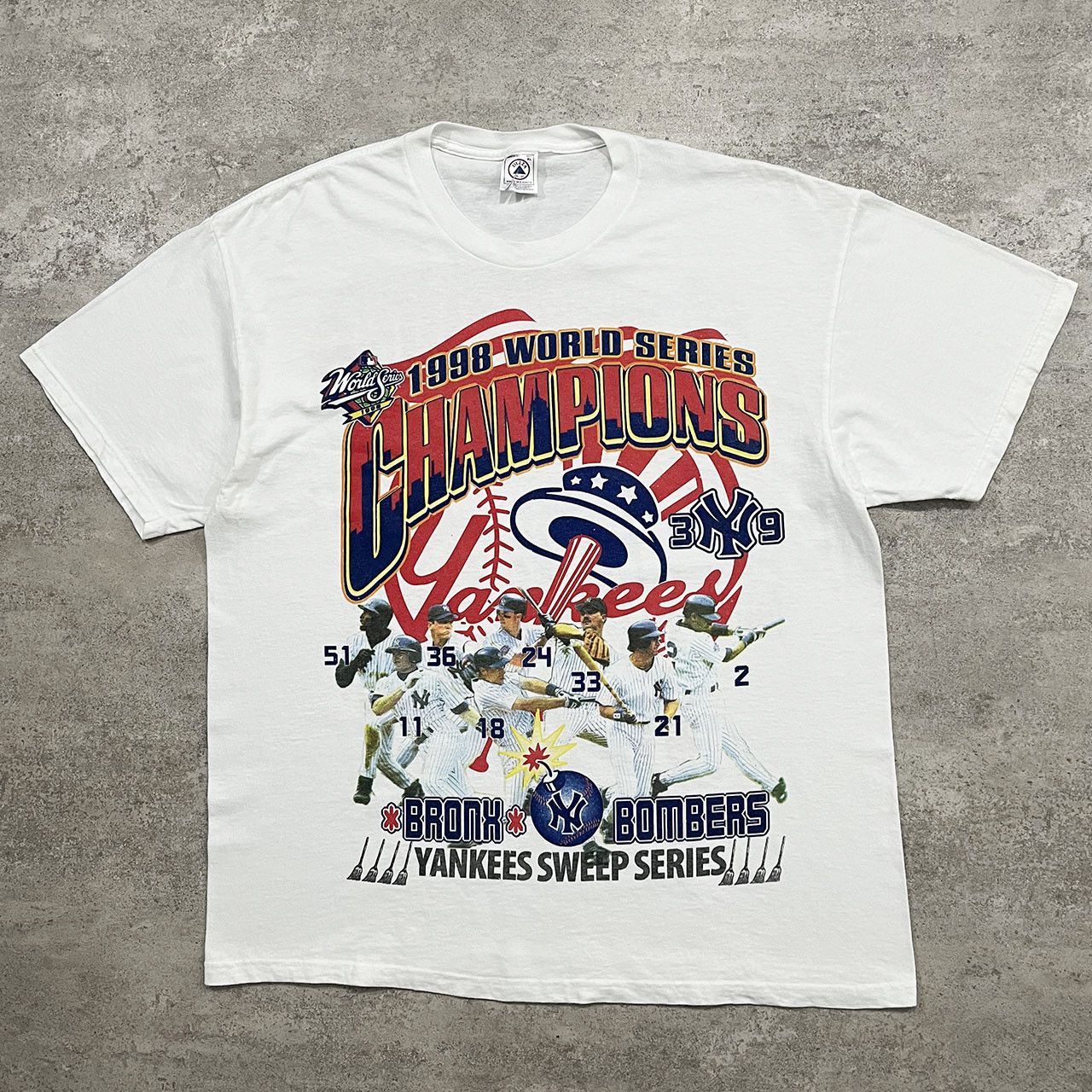 Image of Mlb x New York Yankees VTG 90's New York Yankees 1998 World Series Champ Aop T-Shirt in White (Size