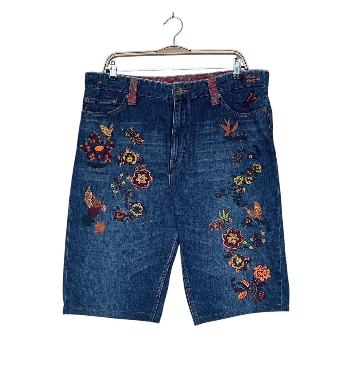 Japanese Brand × Vintage Vintage Japanese Brand Flower Patches Short Jeans 2000s Size US 26 / EU 42 - 1 Thumbnail