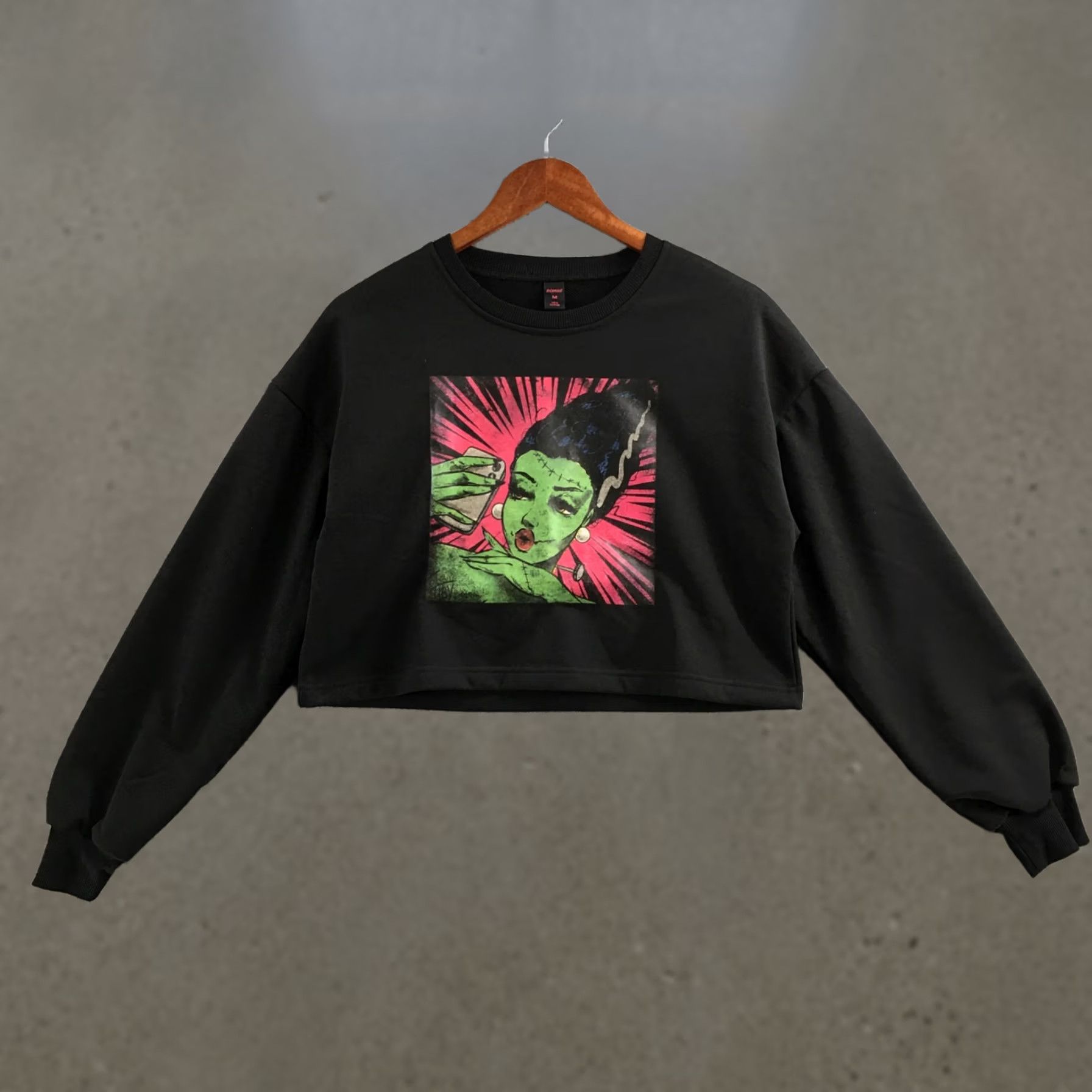 Vintage ROMWE Sweatshirt Cropped Womens M Black Graphic Frankenstein Selfie Long Sleeve Pullover Casual Fall Winter Size M / US 6-8 / IT 42-44 - 1 Thumbnail