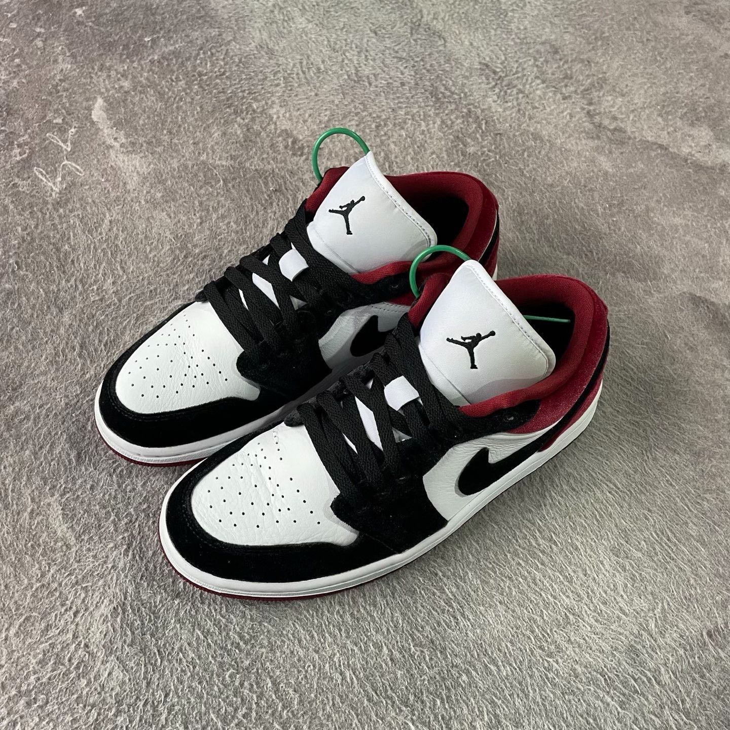 Nike Nike Black Lowtop Sneakers 41 Men Size US 8.5 / EU 41-42 - 1 Thumbnail