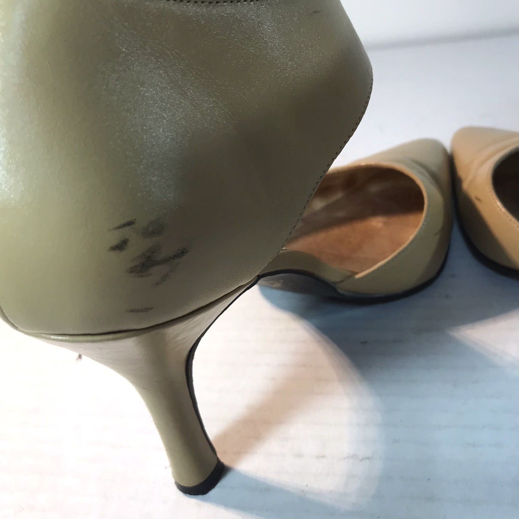 Vintage VINTAGE Newport News Beige Leather Pump Women's Size 7M 3.5in Heels Dress Formal Casual Size US 7 / IT 37 - 6 Thumbnail