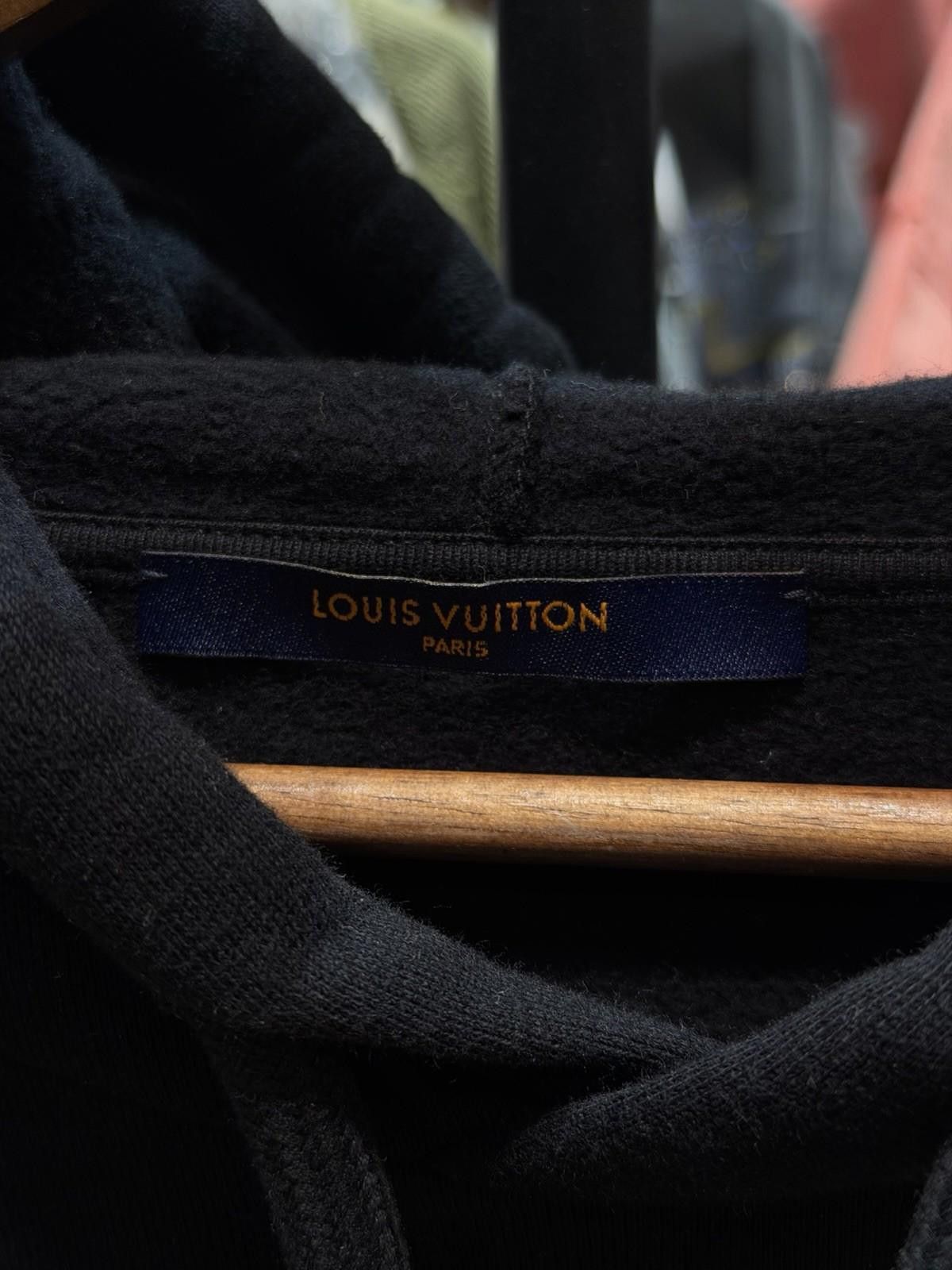 Louis Vuitton Size Medium - Louis Vuitton Graphic Hoodie Black SS22 1A9SVP Size US M / EU 48-50 / 2 - 11 Thumbnail