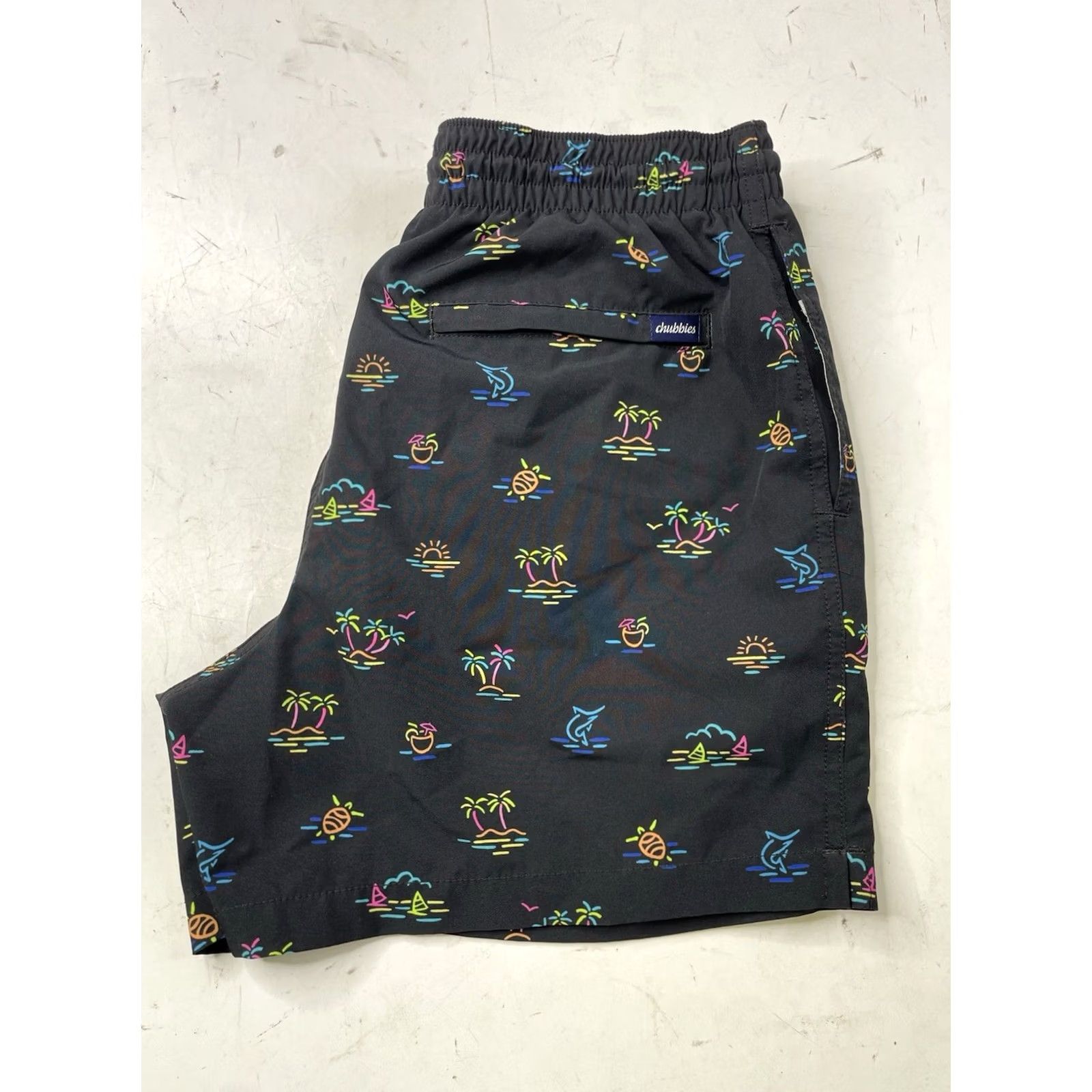 Chubbies Chubbies Swim Trunks Men’s Medium Multicolor Tropical Beach Shorts Size US 31 - 4 Thumbnail
