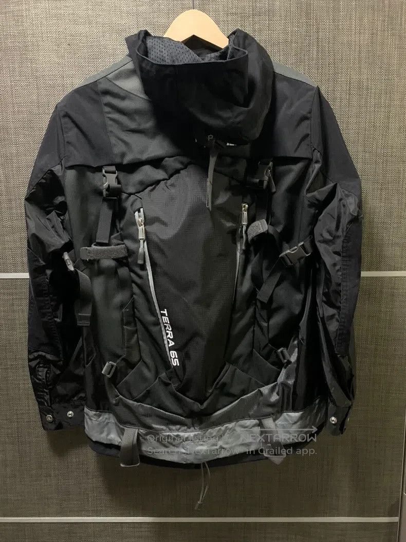 Junya Watanabe Junya Watanabe Black backpack stormproof jacket Size US S / EU 44-46 / 1 - 2 Thumbnail
