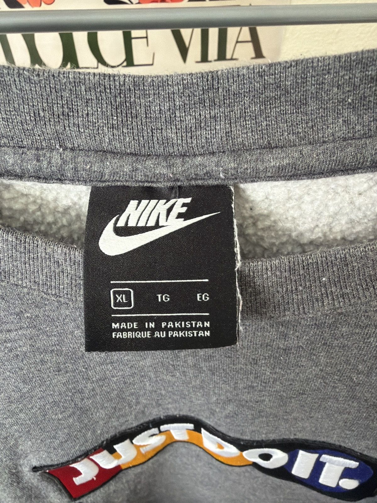 Nike Nike Just Do It Multi-Color Patch Crewneck Gray XL Size US XL / EU 56 / 4 - 2 Thumbnail