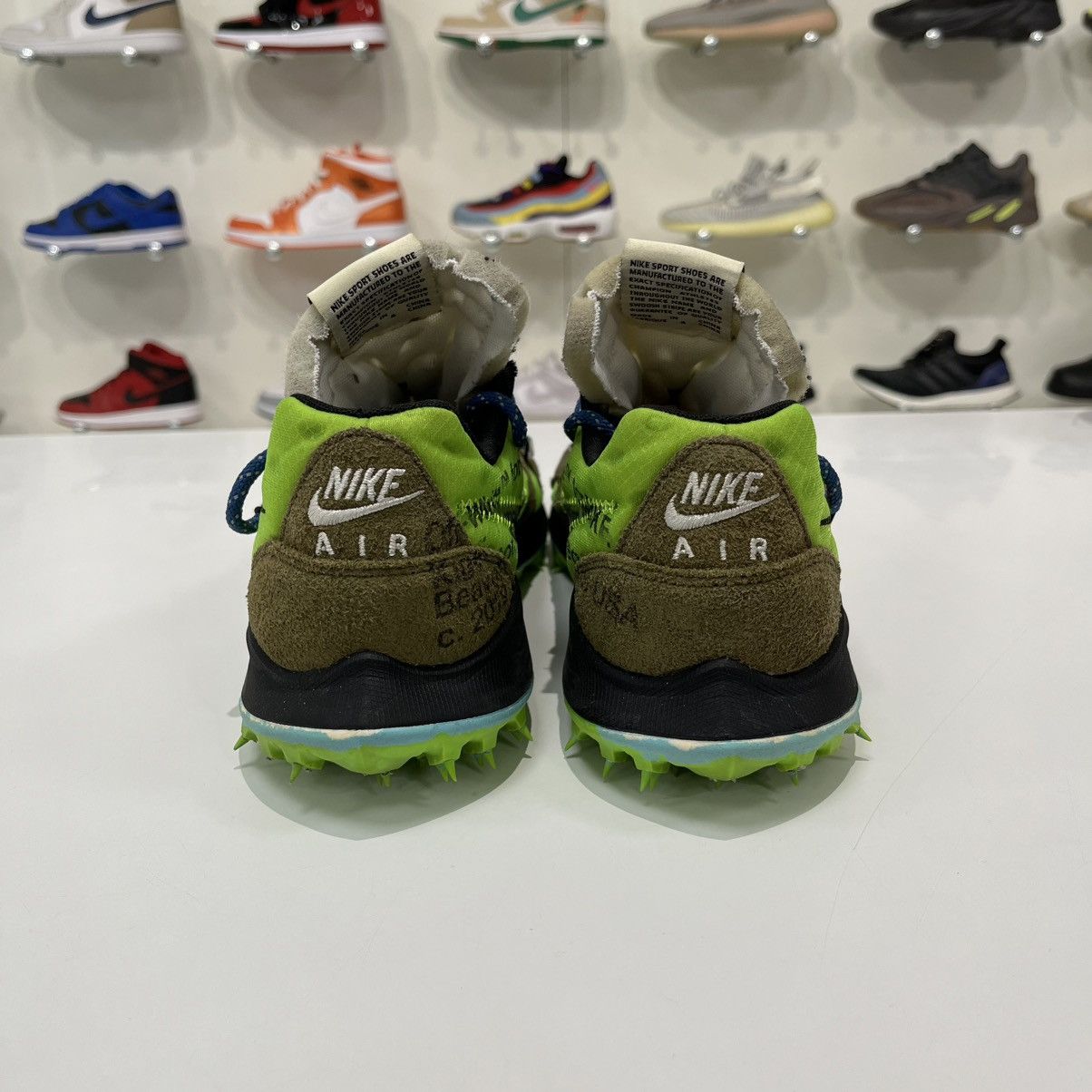 Nike × Off-White Nike Zoom Terra Kiger 5 Off-White Electric Green (W) Size US 10.5 / EU 43-44 - 4 Thumbnail