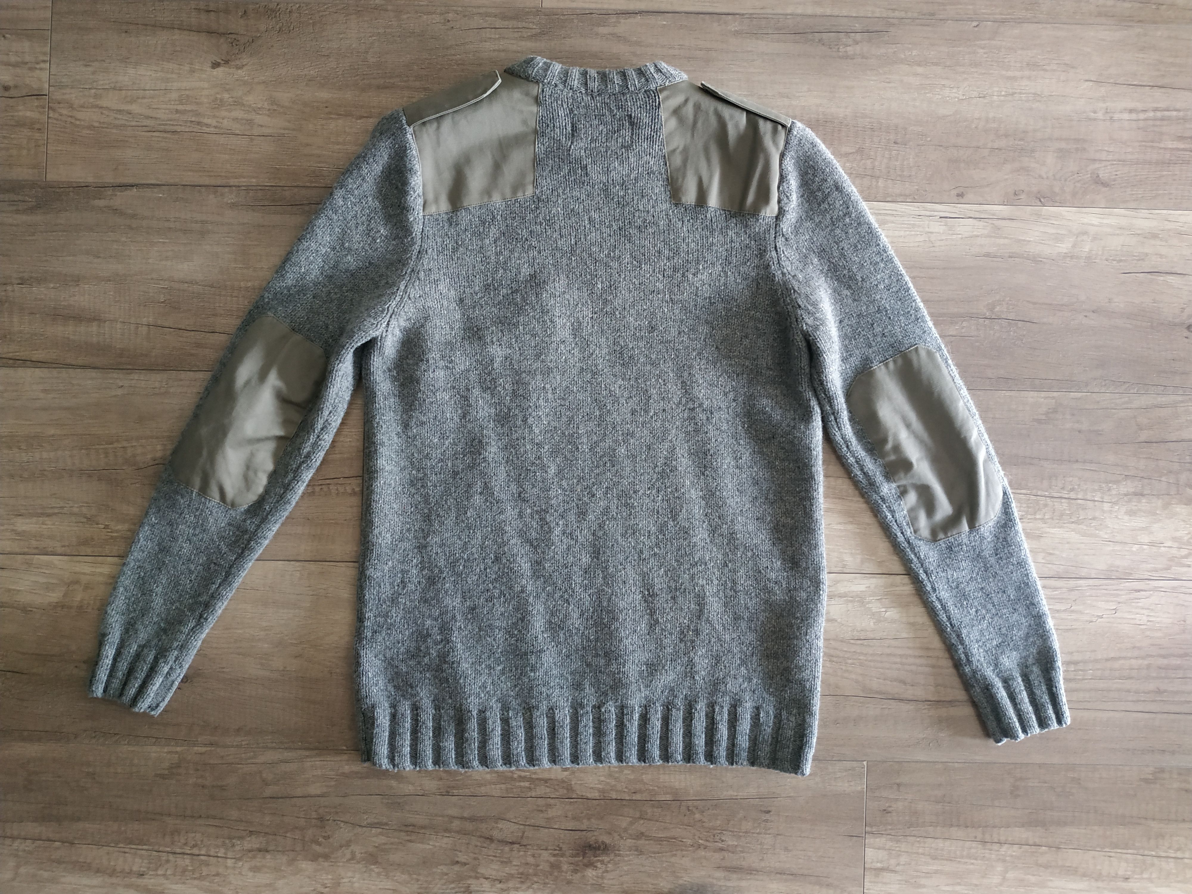 A.P.C. × Carhartt Wip Carhartt x A.P.C.Commando Men's Military Wool Sweater, s. M Size US M / EU 48-50 / 2 - 4 Thumbnail
