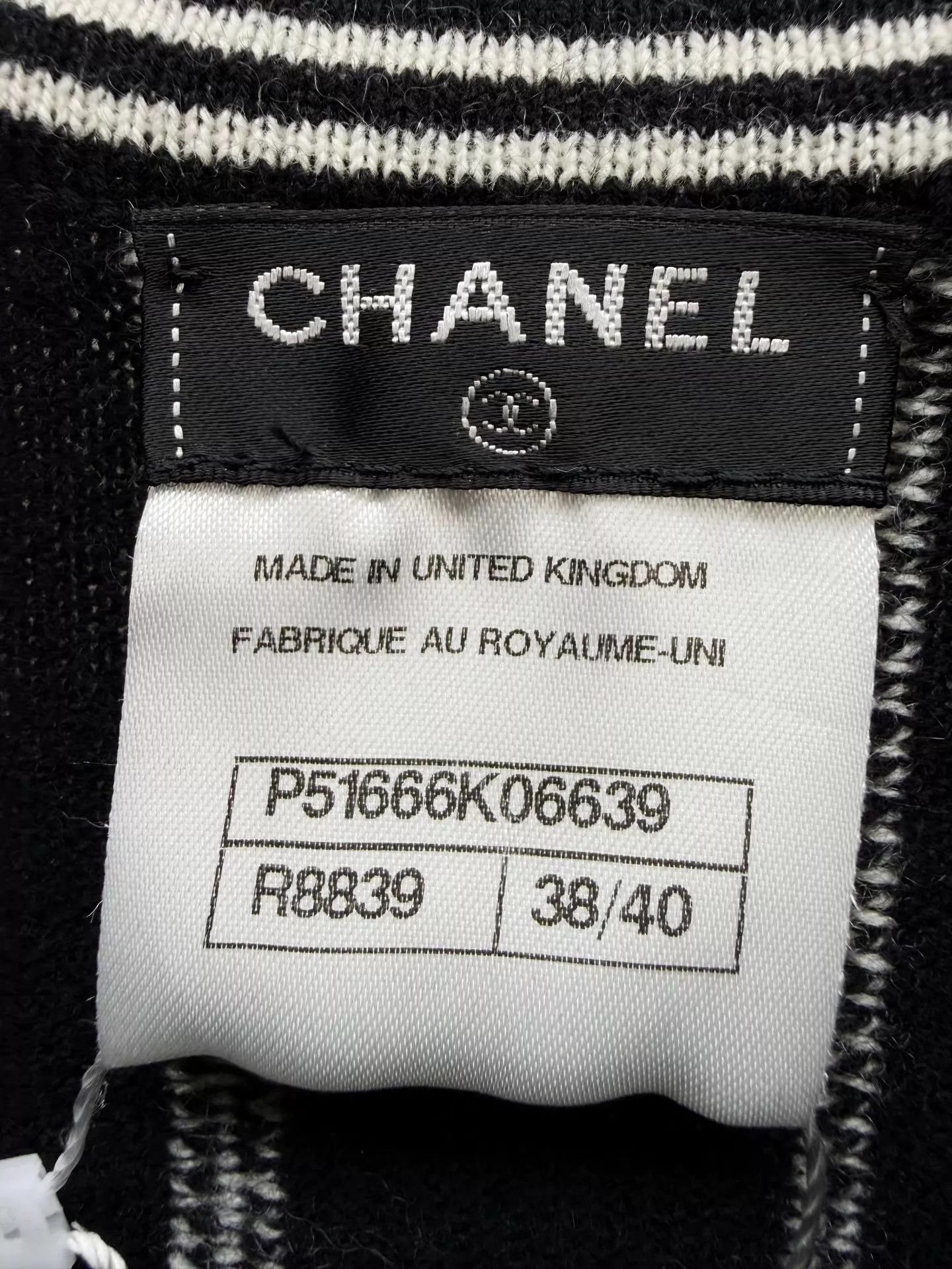 Chanel Chanel Cashmere Sleeveless Vest Authentic 40 Worn 1x Size S / US 4 / IT 40 - 3 Thumbnail